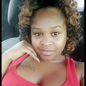 Meet your Posher, Dee